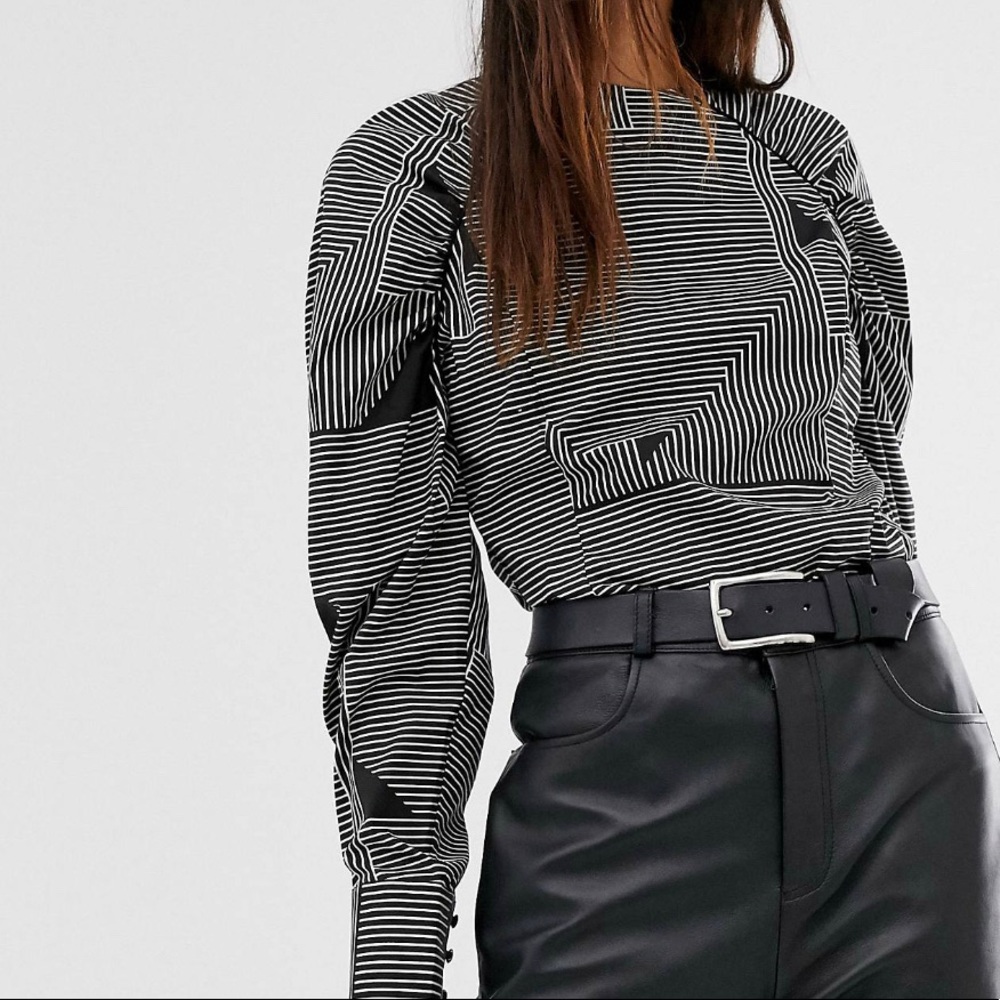 Graphic structured shoulder blouse top